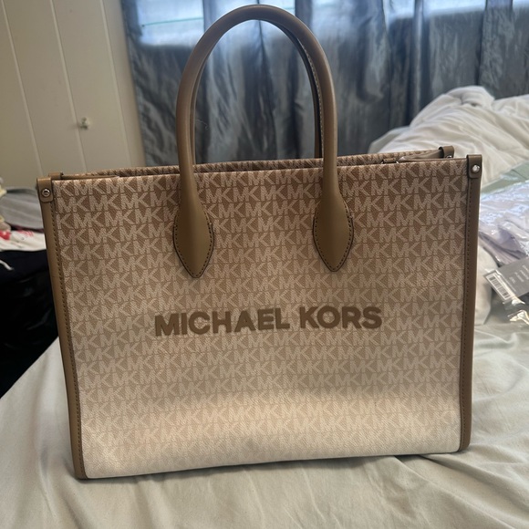 Michael Kors Tan Logo Tote - Picture 1 of 6